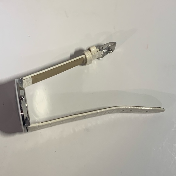 ⌚ VINTAGE Y2K FERVOR MONTREAL WOMENS WHITE SNAKESKIN GEMSTONE STRAP BUCKLE WATCH - Picture 7 of 12